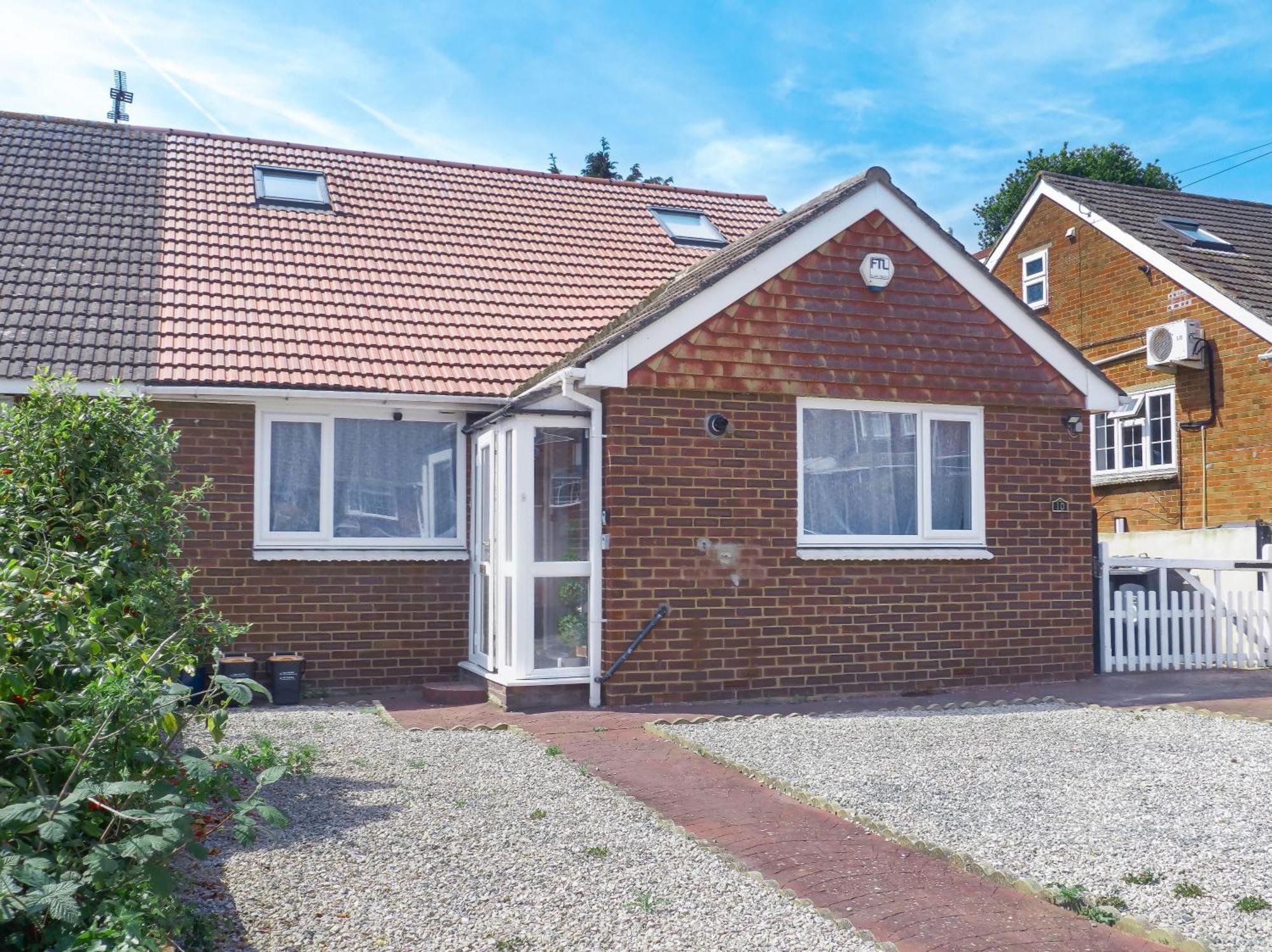 Luxe 5 Bed Bungalow In Snodland, Medway, Kent Exterior foto